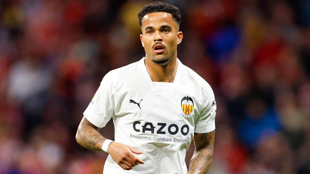 Justin Kluivert va découvrir un nouveau club.