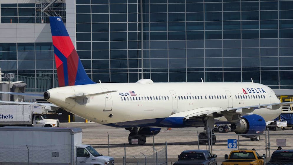 «Beunruhigende Vorfälle». Airbus-Flugzeug verliert Halterungsplatte während Start