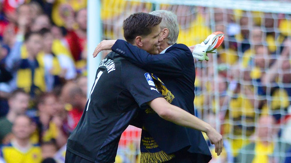 Wojciech Szczesny è stato lanciato in prima squadra dall'allora allenatore dell'Arsenal, Arsène Wenger.