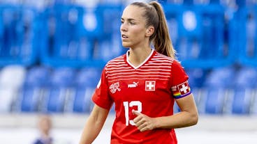 Switzerland's midfielder Lia Waelti looks her teammates, during the FIFA Women's World Cup 2023 qualifying round group G soccer match between the national soccer teams of Switzerland and Moldova, at the Stade de la Tuiliere, in Lausanne, Switzerland, Tuesday, September 6, 2022. (KEYSTONE/Salvatore Di Nolfi)