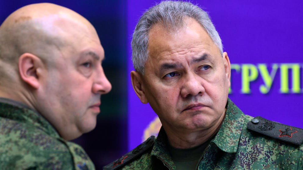 Churovikhin at an unknown location with Defense Minister Sergei Shoigu in December 2022.