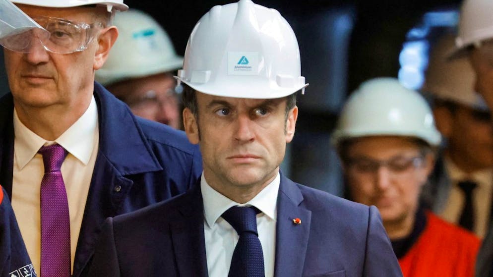 L'exposition «Fabriqué en France» illustre, selon Emmanuel Macron (ici lors d'une visite d'entreprise en mai dernier à Dunkerque), la politique gouvernementale en faveur de l'investissement, des relocalisations et de la souveraineté industrielles.