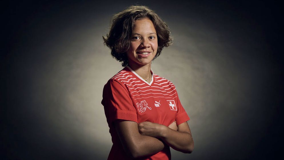 Diese 23 Spielerinnen nimmt Nati-Coach Inka Grings mit an die WM. Iman Beney (Angriff) – Sie wurde nominiert, erlitt tags darauf aber einen Kreuzbandriss und verpasst die WM.