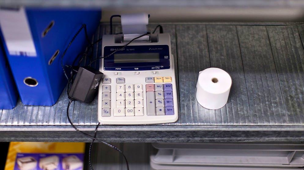 In der Finanzbuchhaltung der Gemeinde Oberdorf SO sind bei einer Revision Unregelmässigkeiten festgestellt worden. Ein ehemaliger leitender Mitarbeiter gestand gemäss Gmeinde Fehler ein. (Symbolbild)
