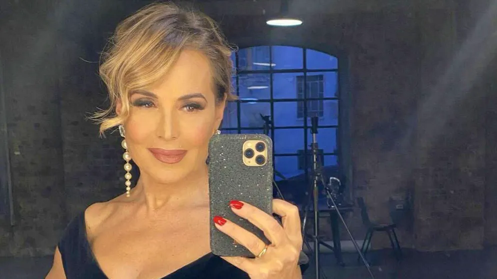 TV. Barbara D’Urso silurata da Mediaset, la sorella: «E facciamo rumore c****»