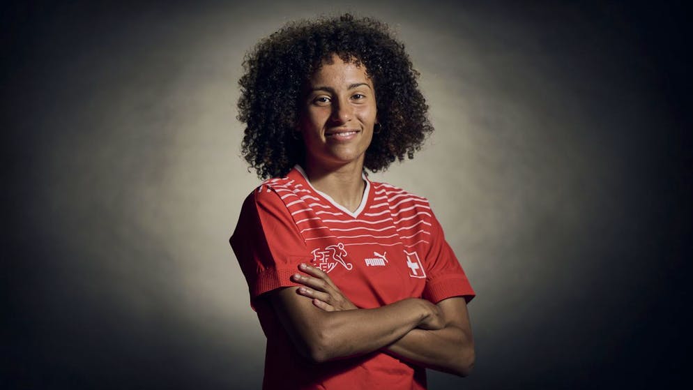 Diese 23 Spielerinnen nimmt Nati-Coach Inka Grings mit an die WM. Amira Arfaoui (Angriff) – nachnominiert für die verletzt ausgeschiedene Iman Beney