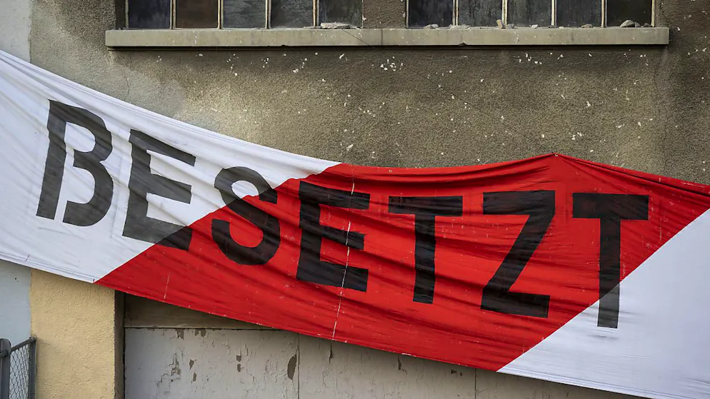 Nach über 25 Jahren ist Schluss. Die "Gisi" in Winterthur, das am längsten besetzte Haus der Stadt, muss Wohnungen und Gewerberäumen weichen. (Symbolbild)