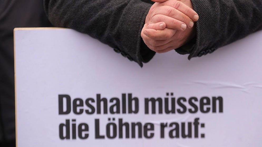 Im Durchschnitt haben die Beschäftigten in der EU einen Kaufkraftverlust von 4 Prozent erlitten. (Archivbild)