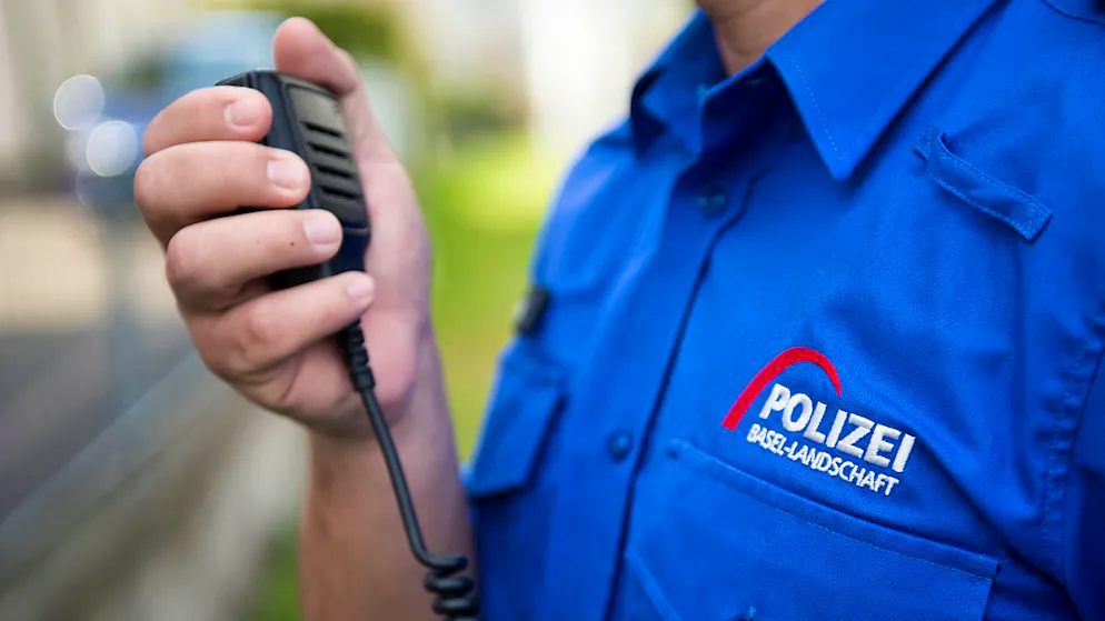 Die Baselbieter Polizei sucht Zeugen in einem Fahrerflucht-Fall.