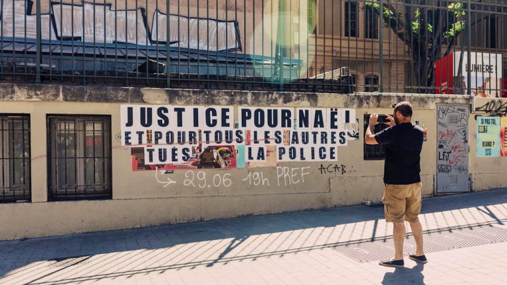 Manifestazioni. Francia: un morto per «flash-ball» a Marsiglia, aperta inchiesta