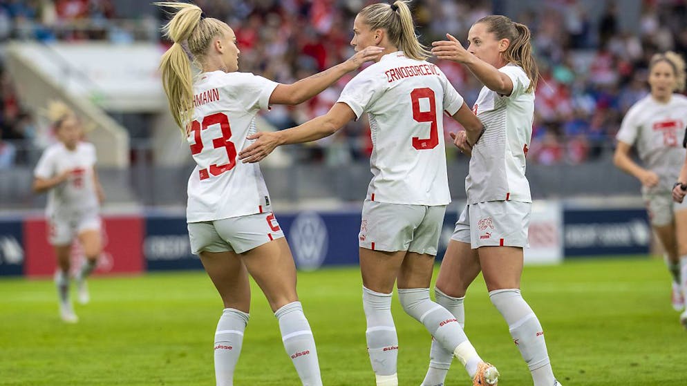Vor der grossen Reise gibt es einige Fragezeichen - Gallery. In drei von sechs Spielen torlos: Die Schweizerinnen hatten in den letzten Partien wenig zu bejubeln