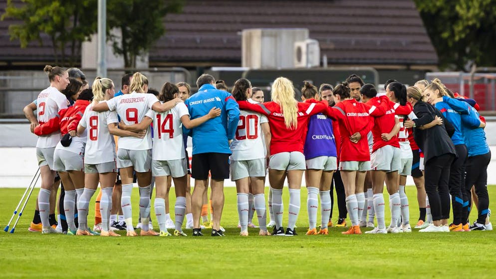 Vor der grossen Reise gibt es einige Fragezeichen - Gallery. Die Schweizerinnen müssen sich unter der neuen Trainerin Inka Grings noch finden