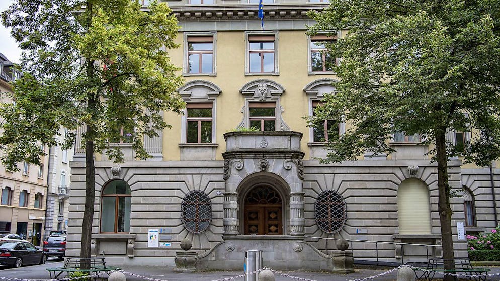 Im Luzerner Stadthaus muss nach neuen Möglichkeiten einer Zwischennutzung im Hinterschlund gesucht werden. (Archivaufnahme)