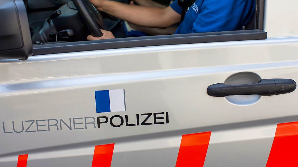 Die Polizei hat in Luzern zu einem tödlichen Unfall ausrücken müssen. (Symbolbild)