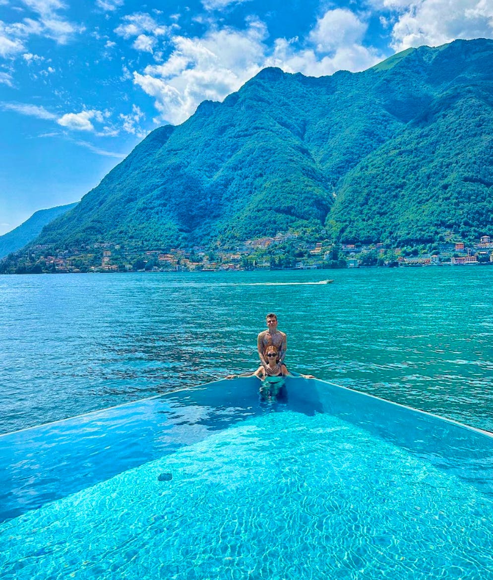 La Villa dei Ferragnez sul Lago di Como. Un po' di relax per una delle coppie più social d'Italia.