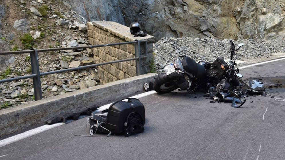 La collisione tra la moto e l'auto ha causato la morte del 74enne centauro canadese.