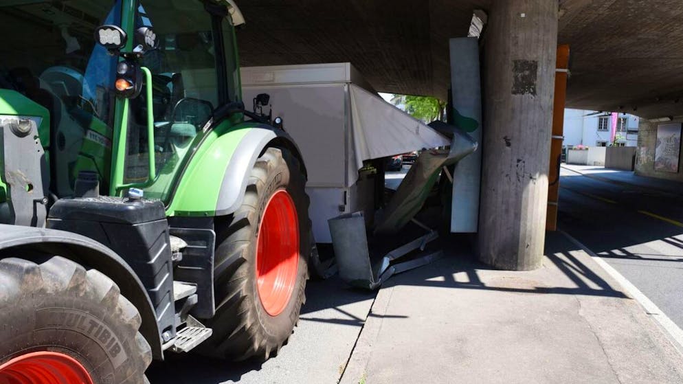 Der Zwischenfall verursachte auf der Strasse während eineinhalb Stunden Behinderungen.
