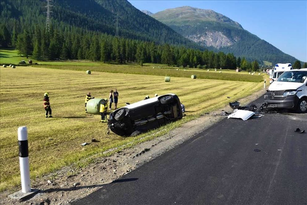 Un morto e tre feriti dopo scontro frontale a Zuoz