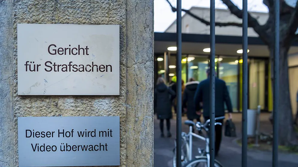 Ein 25-jähriger mutmasslicher Vergewaltiger muss sich vor dem Basler Strafgericht verantworten. (Archivbild)