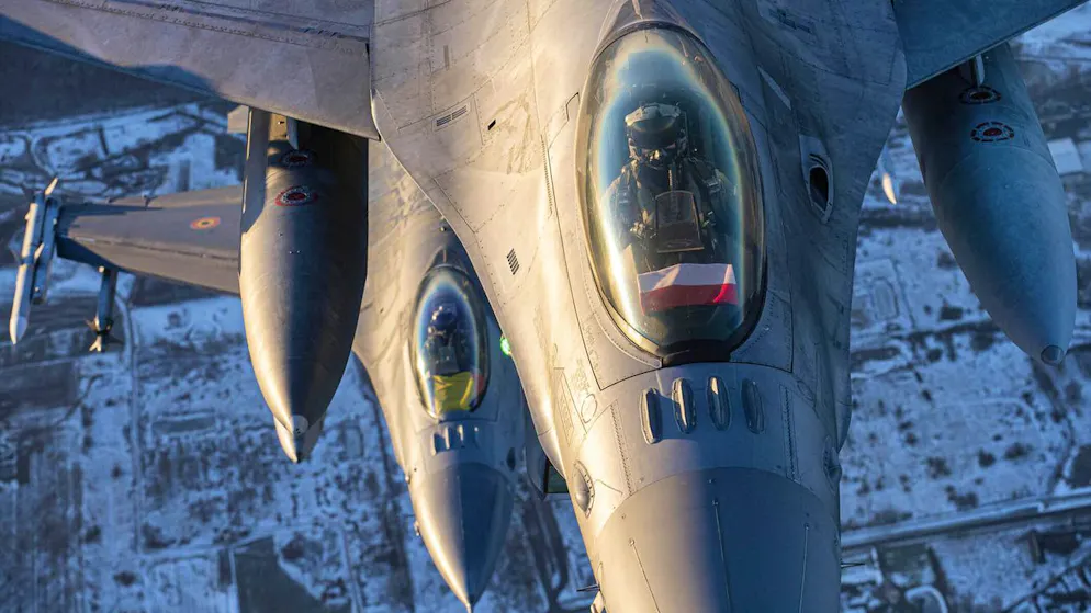 Kampfjet vom Typ F-16 der polnischen Armee bei einer Nato-Übung. (Archivbild)
