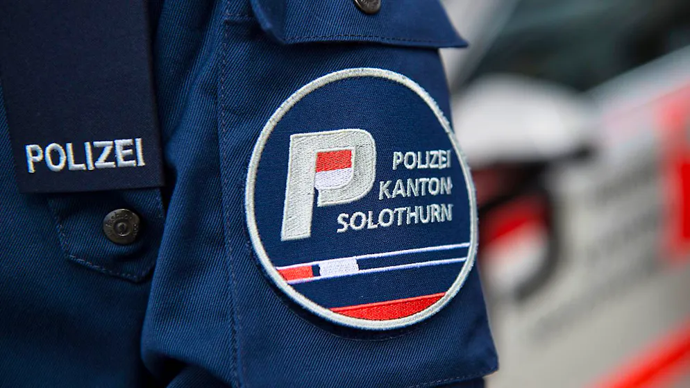 Ein 79-Jähriger E-Bike-Fahrer wurde bei der Kollision mit einem Auto in Solothurn schwer verletzt. (Symbolbild)