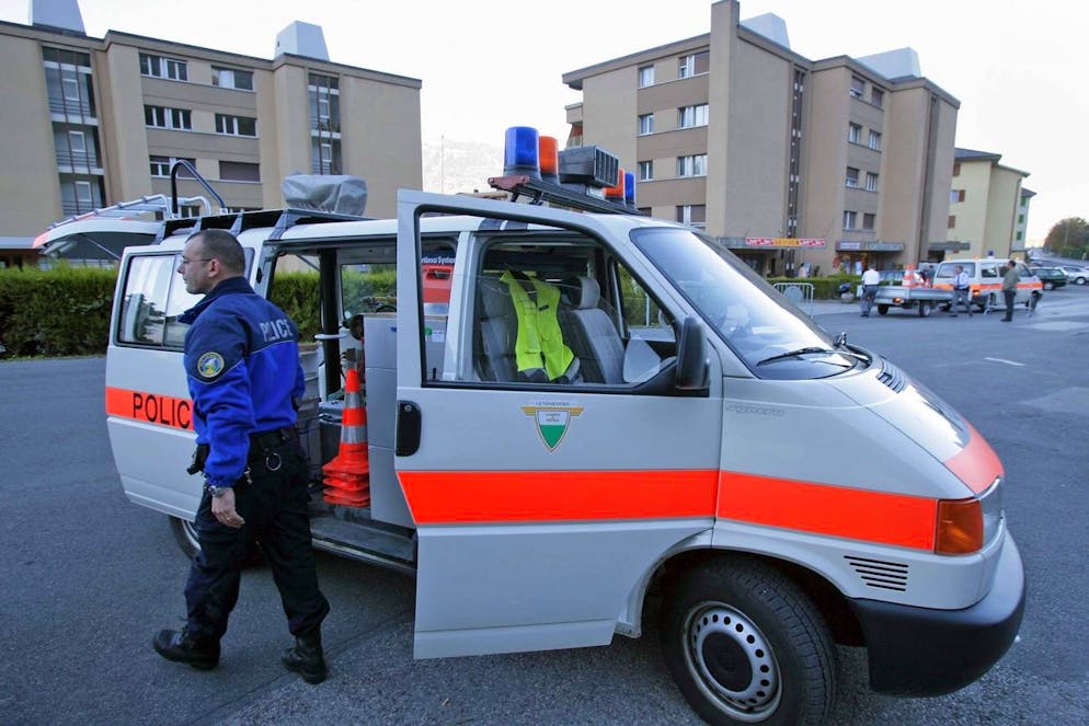 In quest'immagine illustrativa d'archivio un intervento della polizia a Bex, nel Canton Vaud.