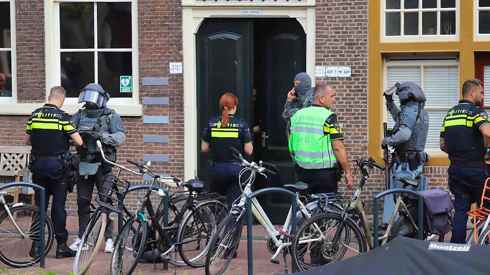 dpatopbilder - Einer der Verletzten erliegt seinen Verletzungen. Die Hintergründe der Tat sind noch unklar. Foto: Wouter Hoeben/ANP/dpa