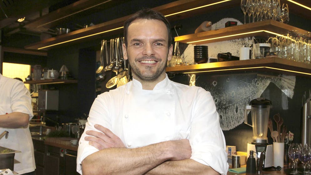 Polizeieinsatz. Beamte hielten Starkoch Steffen Henssler Waffe an den Kopf