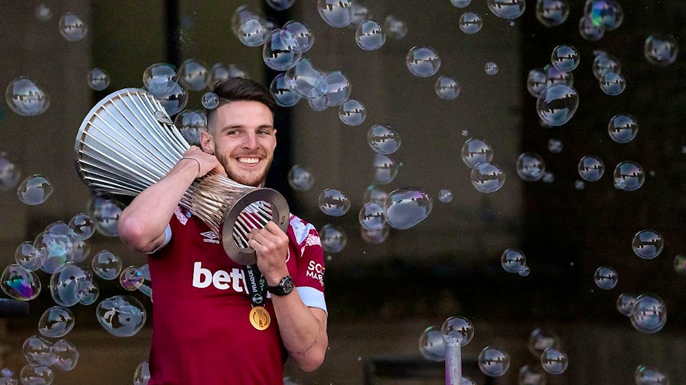 Im Juni gewann Declan Rice mit West Ham die Conference League, nun kehrt er seinem Ausbildungsklub den Rücken. Als möglicher Abnehmer gilt Arsenal