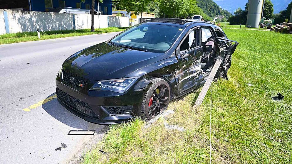 Das indirekt am Auffahrunfall beteiligte Fahrzeug wurde schwer beschädigt.