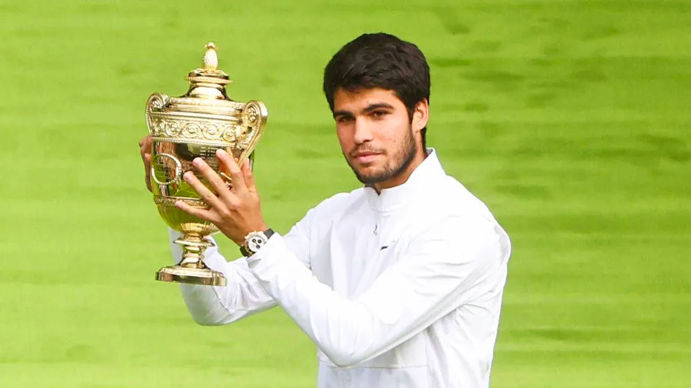 Rekordjagd von Djokovic gestoppt. Bärenstarker Alcaraz gewinnt epischen Wimbledon-Final