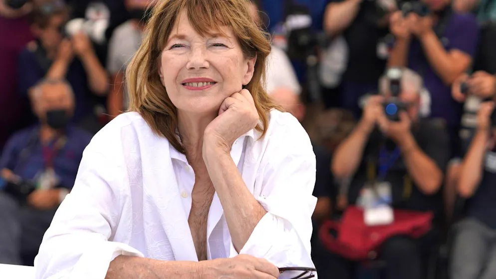 ARCHIV - Die britische Sängerin und Schauspielerin Jane Birkin bei den Filmfestspielen in Cannes 2021. Foto: Brynn Anderson/AP/dpa