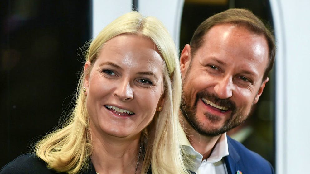 Crown Prince Haakon talks about his wife's health.  