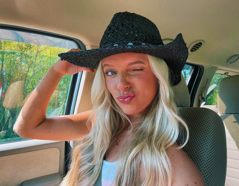 Annabelle Ham zeigte sich auf ihren Social-Media-Plattformen lustig und lebensfroh. Seit längerer Zeit litt sie an Epilepsie. Das schreibt ihre Familie auf Instagram.