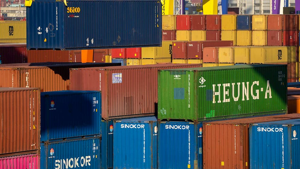 Japan hat im Juni erstmals seit fast zwei Jahren wieder einen Handelsüberschuss erwirtschaftet. Angesichts robuster Exporte in die USA und sinkender Kosten für Energieimporte lag der Überschuss in der Handelsbilanz bei 43 Milliarden Yen (rund 265 Millionen Franken). (Symbolbild)