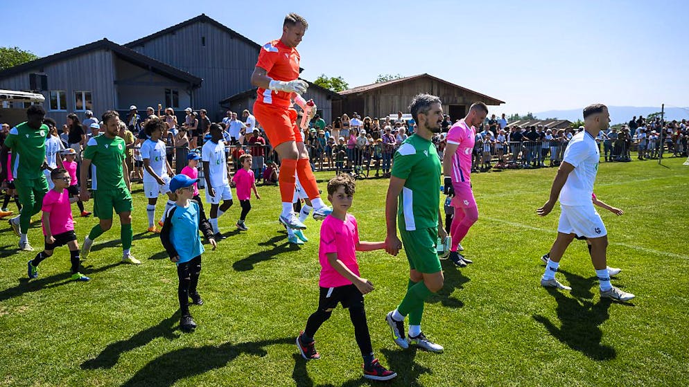 Die neue Super League geht in den Praxistest – Favorit bleibt YB - Gallery. Neue Farben in der Super League: Die Aufsteiger Yverdon und Lausanne-Sport (sowie Lausanne-Ouchy, nicht im Bild) bringen frischen Wind in die neue Zwölferliga.