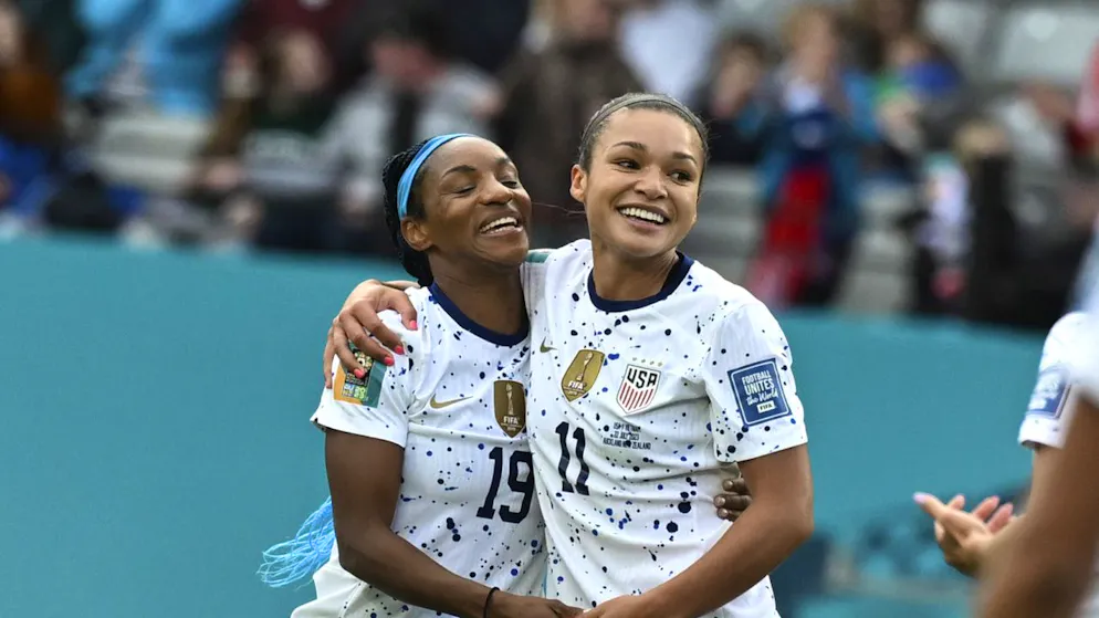 Sophia Smith (rechts) traf beim 3:0-Startsieg der USA doppelt