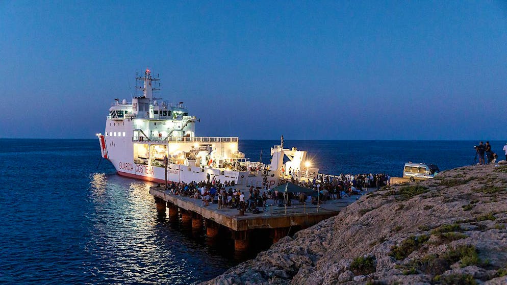 Ancora sbarchi di migranti stanotte a Lampedusa.