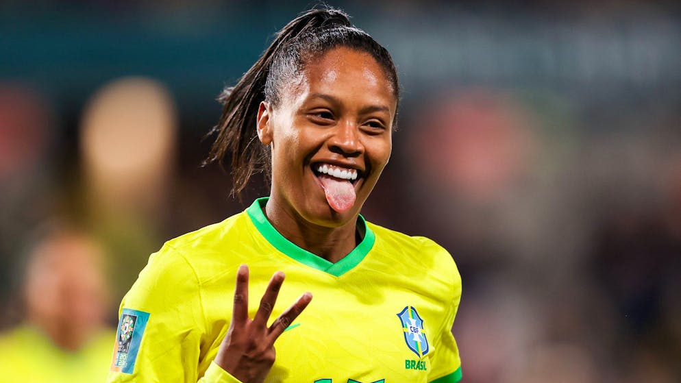 Liebe auf den ersten Blick. Dieses Traumtor von Brasilien musst du gesehen haben