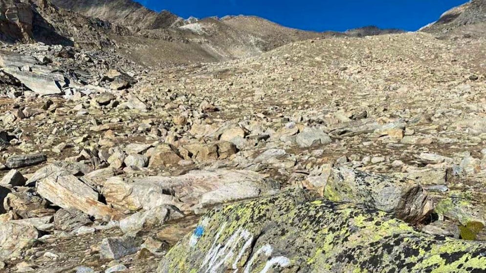 Un alpinista di 47 anni originario del canton San Gallo è morto dopo essere precipitato discendendo dal Weissmies (VS).
