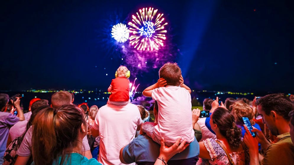 Feuerwerk zum 1. August 2022 in Nyon VD. Im Kanton Waadt gilt derzeit ein bedingtes Feuerverbot. 