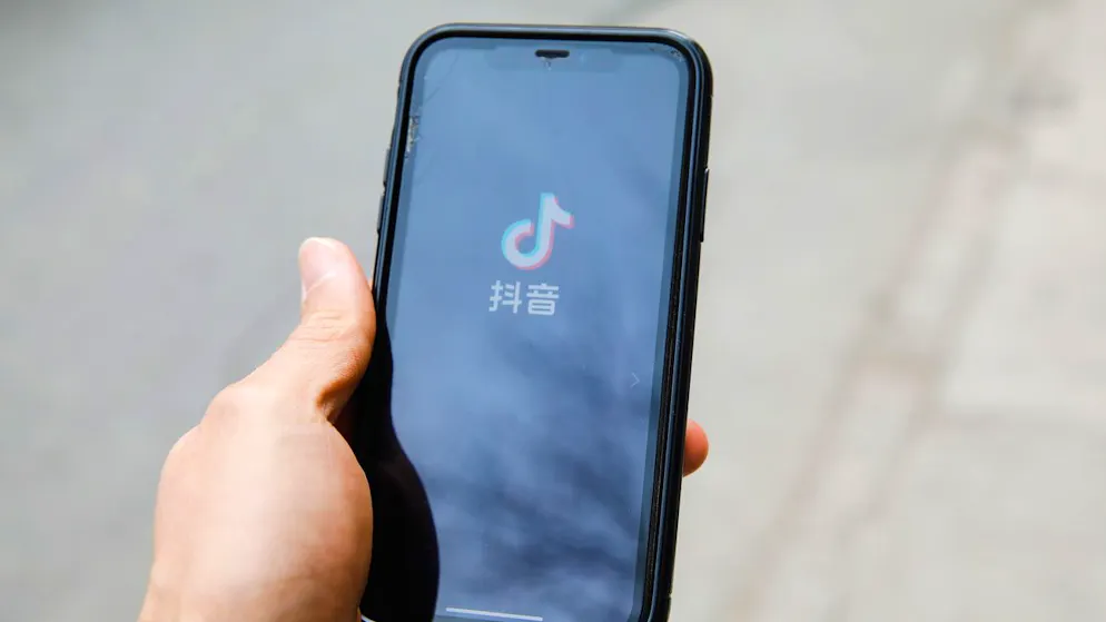 Propaganda auf Abwegen. Chinesische Tiktok-Influencer geben sich als russische Soldaten aus