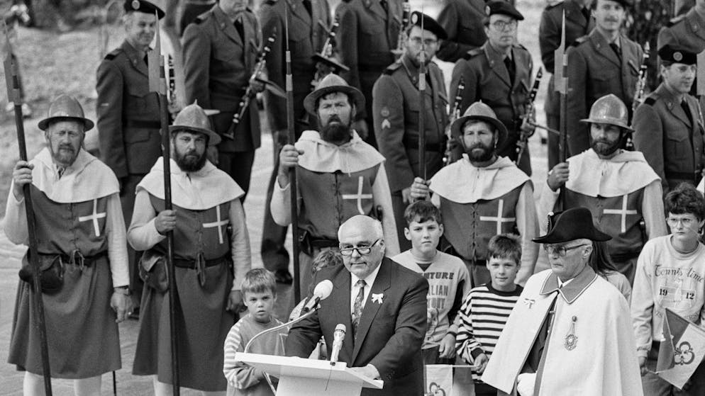 Wackere Schweiz: Nationalratspräsident Ulrich Bremi spricht an der 700-Jahr-Feier am 1. August 1991.
