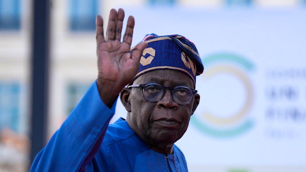Insbesondere Nigerias neuer Präsident Bola Tinubu scheint eine treibende Kraft hinter dem harten Kurs der Ecowas gegen die neuen Militärmachthaber im Niger zu sein.