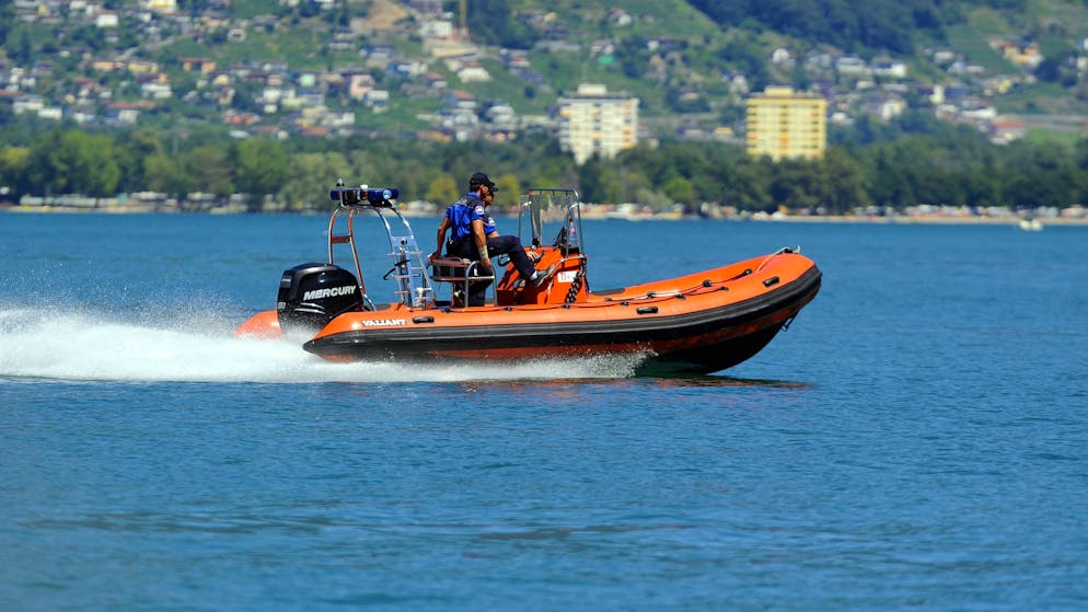 Nuotata finita male. Donna annega nel Verbano, il suo cadavere trovato nei pressi del Porto patriziale di Ascona