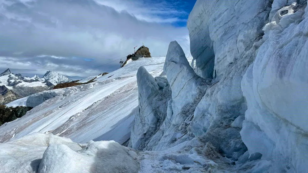 Grosse Gefahr. Vater fährt mit Kindern über Gletscher – Bergretter schlagen Alarm