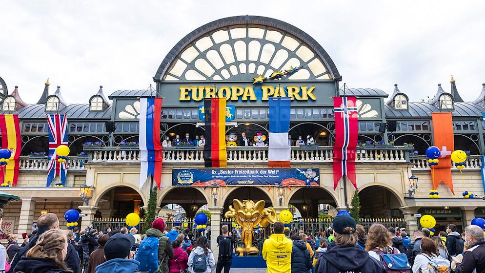 Germania. Una piscina si spezza e perde acqua all'Europa-Park, ci sono feriti