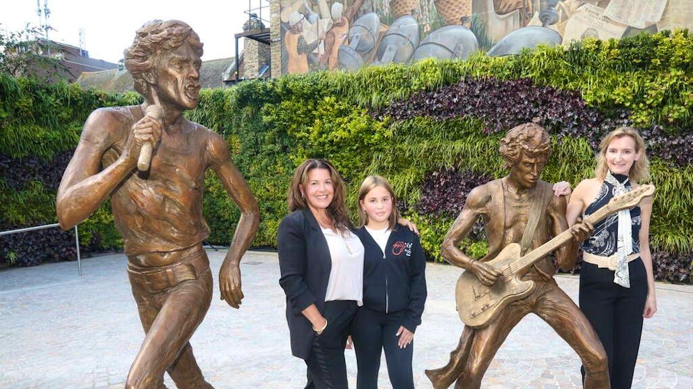 Nella città natale nel Kent. Inaugurate a Dartford le statue di Mick Jagger e Keith Richards