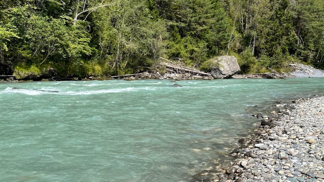 Canoa contro una roccia nella gola del Reno, donna in condizioni ...