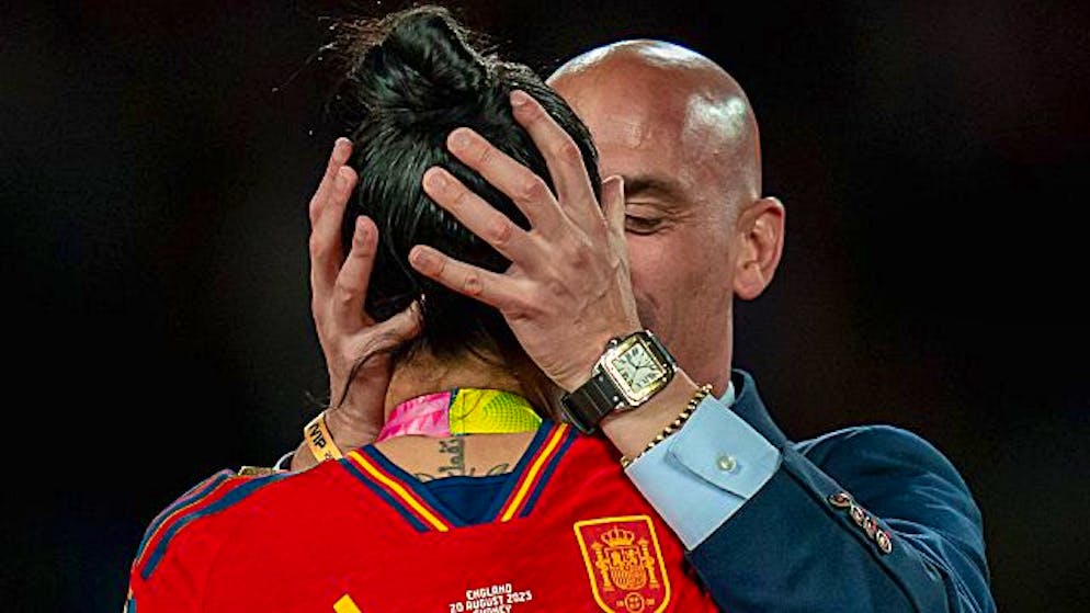 Il mistero s'infittisce. La Federazione spagnola ha diffuso menzogne sullo scandalo del bacio?